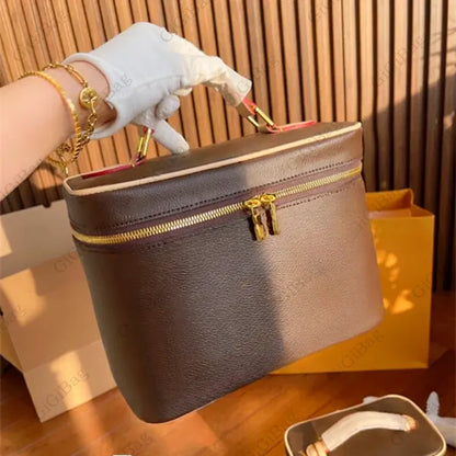 Designer Lady Cosmetic Bags Fashion Makeup Bag Women Designers Toiletry Travel Pouch Purses High Quality Make up Handbags
